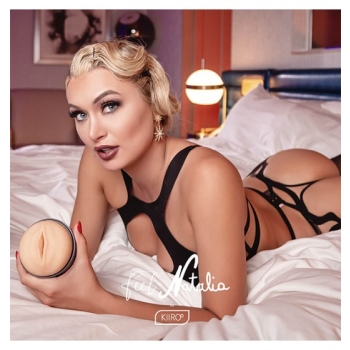 Feel Natalia Starr by Kiiroo Stars Collection Strokers